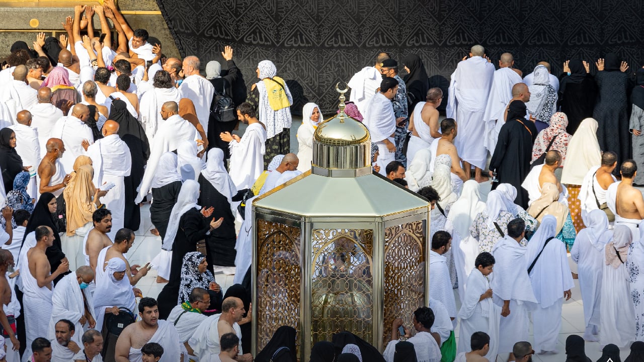 وزارة الحج: إصدار تأشيرة معتمري الخارج خلال دقائق معدودة عبر منصة «مقام»

