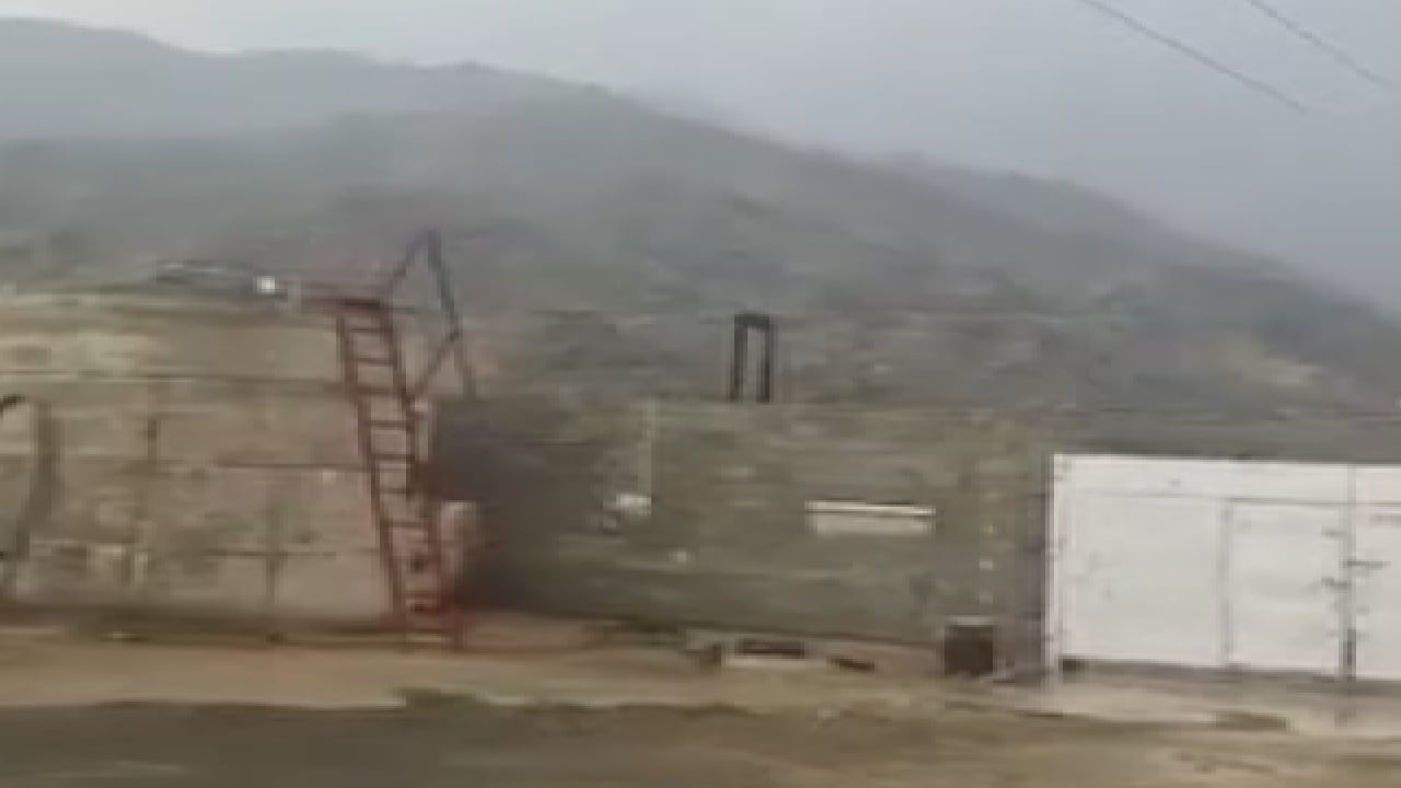 شاهد.. هطول أمطار شمال محافظة قلوة
