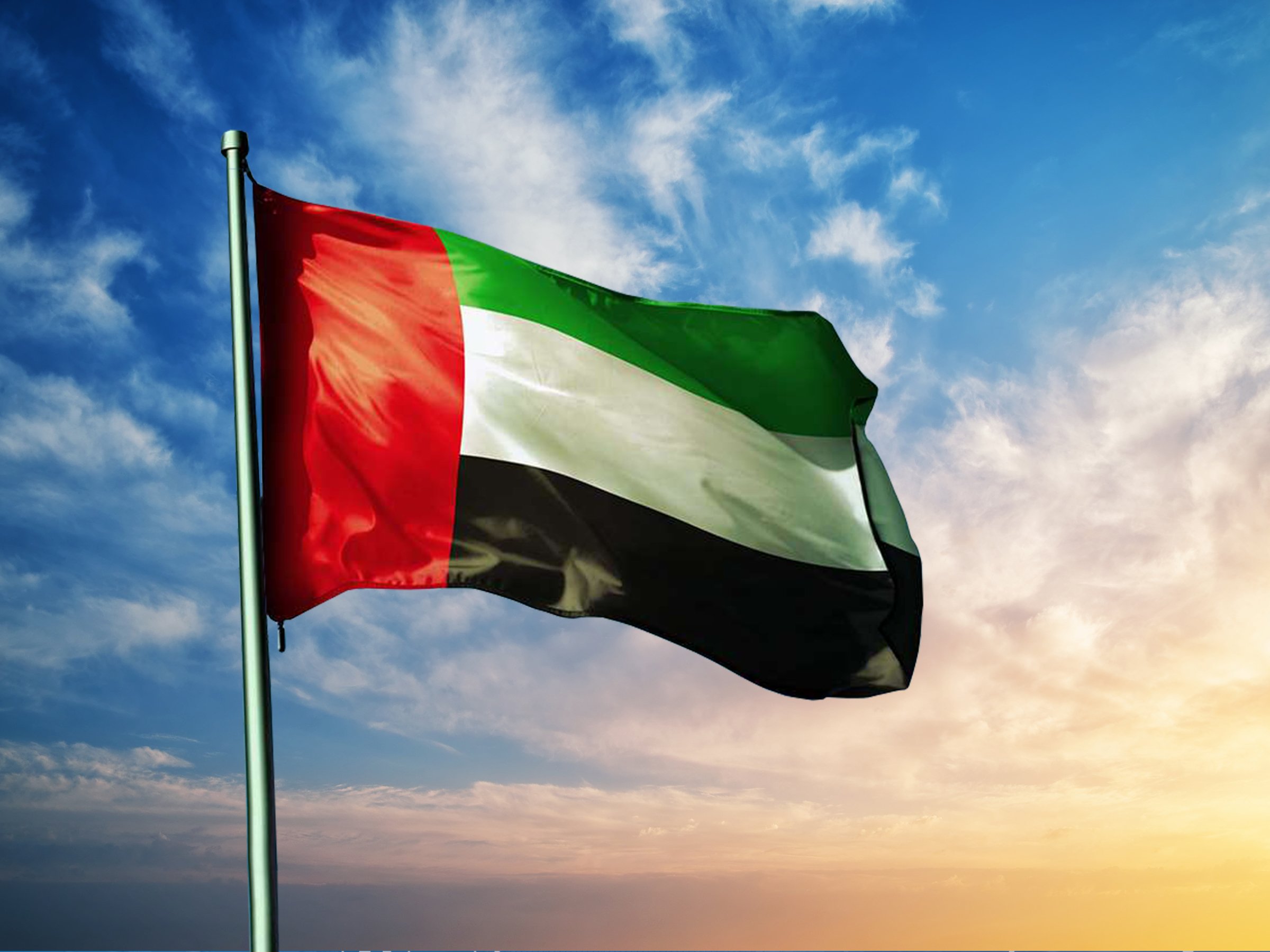 الإمارات تعلن تنكيس الأعلام ثلاثة أيام حداداً على وفاة الملكة إليزابيث الثانية

