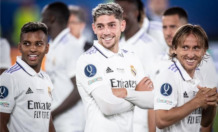 فالفيردي يفوز بجائزة لاعب الشهر في الدوري الإسباني