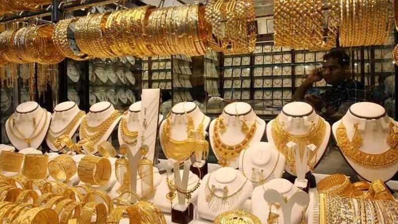 انخفاض أسعار الذهب في السعودية.. وعيار 21 بـ179.66 ريال
