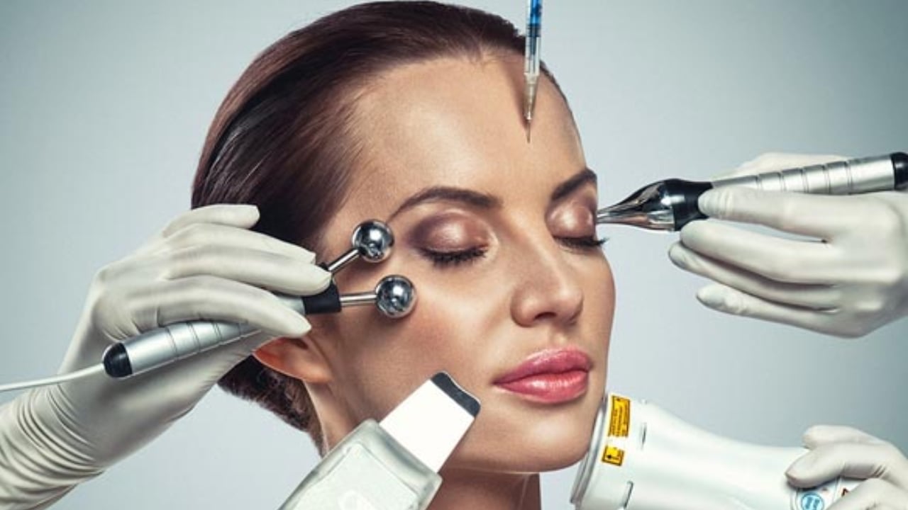 مستشارة أسرية تروي واقعة لزوج اقترض لإجراء عمليات تجميل لزوجته: الهوس أصاب الكثير من الأسر