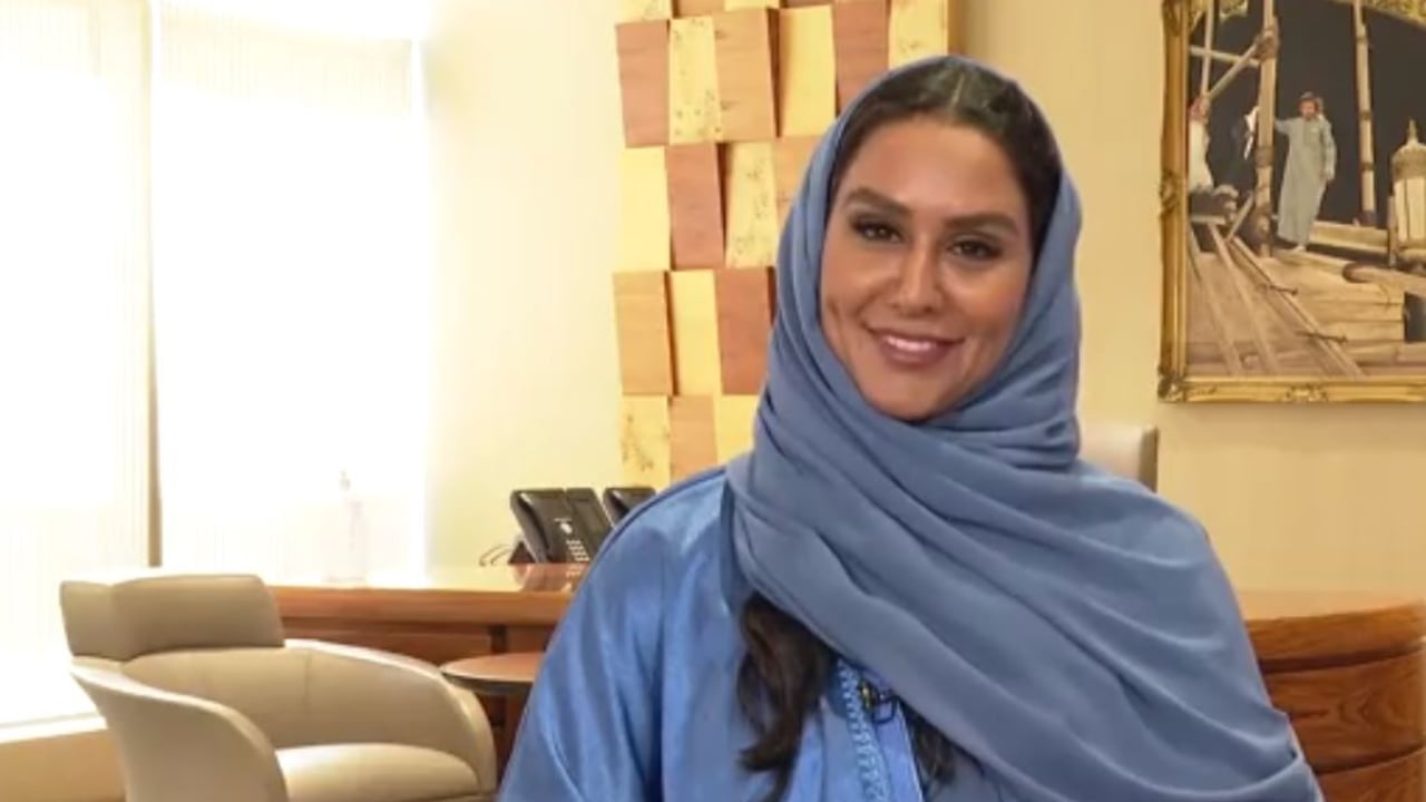 مريم بن لادن عن عبورها البحر الأحمر: قطعت 9 كيلو في 4 ساعات.. والقرش كان التحدي الأكبر