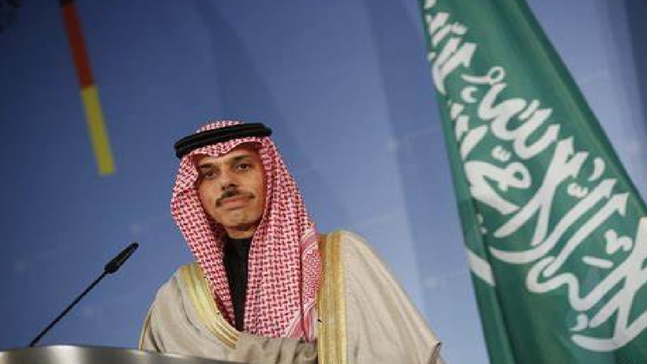 وزير الخارجية ونظيره الكويتي يبحثان جهود وقف التصعيد العسكري بالسودان