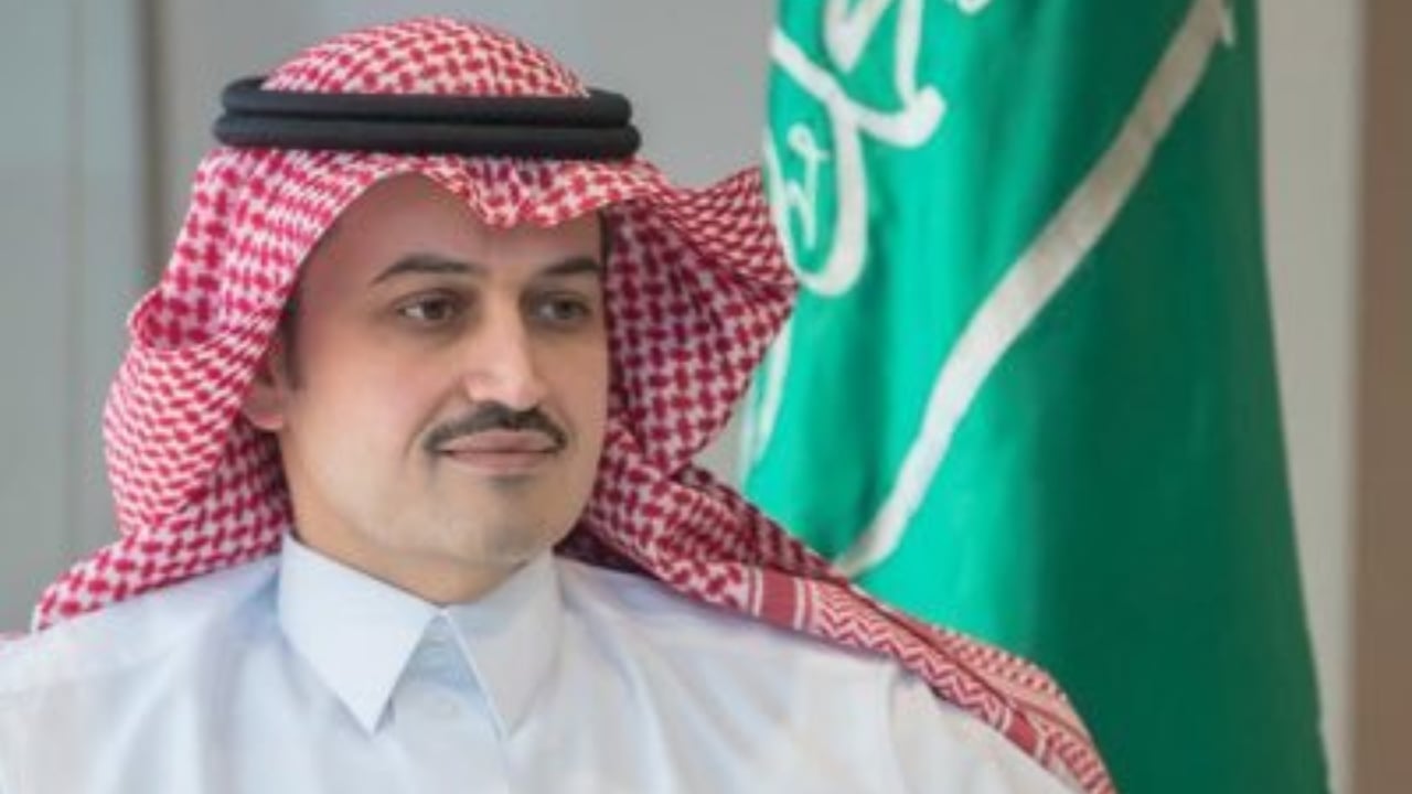 
مساعد وزير الموارد البشرية يكشف أبرز التحديات أمام الوزارة خلال تطبيق «تجربة العميل»