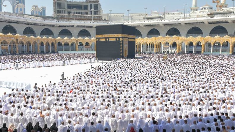 شؤون الحرمين: أكثر من 30 مليون مصلٍّ ومعتمر بالمسجد الحرام خلال 3 أشهر 
