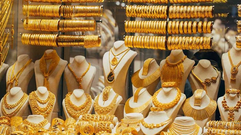 انخفاض سعر الذهب بالسعودية.. وعيار 21 يسجل «201.71» ريال