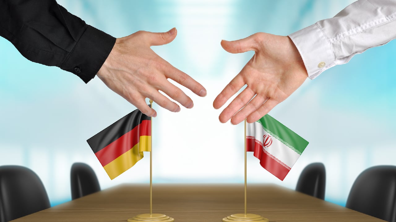 ألمانيا تعلق الحوار الثنائي مع إيران في مجالي الطاقة والاقتصاد
