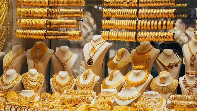 انخفاض سعر الذهب بالسعودية.. وعيار 21 يسجل «202» ريال