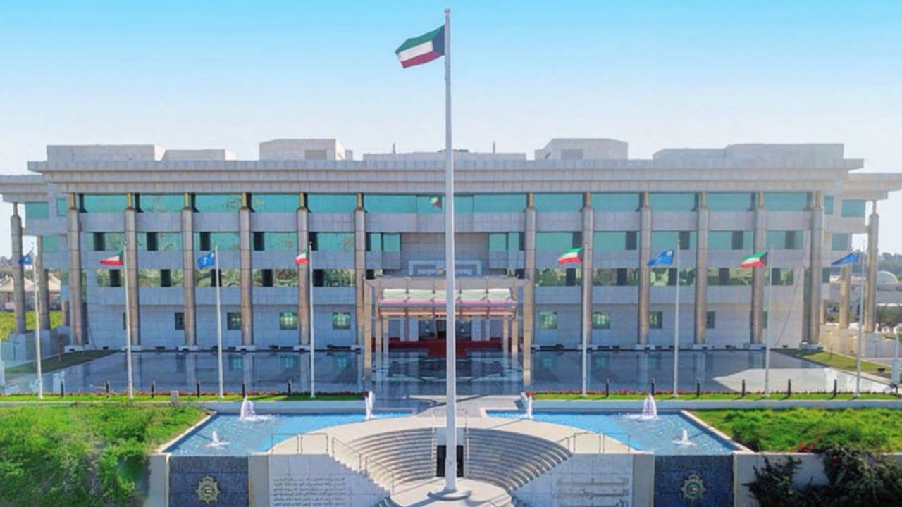 الكويت: فحص ملفات رخص القيادة الخاصة بالوافدين وإلغاء المخالفة