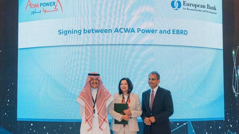 «أكوا باور» توقّع مذكرة تفاهم مع البنك الأوروبي لإعادة الإعمار والتنمية لتمويل مشاريع البنية التحتية المستدامة
