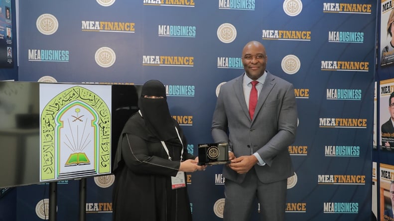 الشؤون الإسلامية تحصد جائزتين عالميتين في فئة الإنجازات الاستثنائية بمعرض جيتكس دبي 2022

