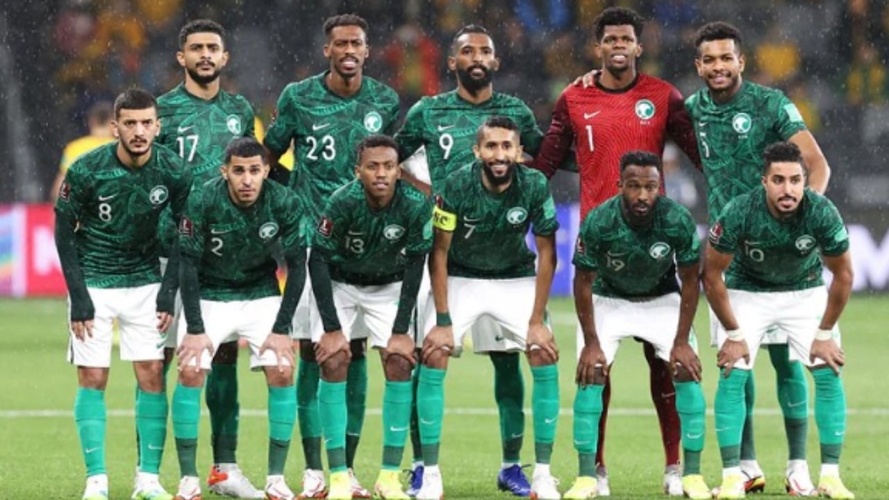 الإذاعة والتلفزيون: تغطية استثنائية لمساندة الأخضر في كأس العالم بدءًا من اليوم