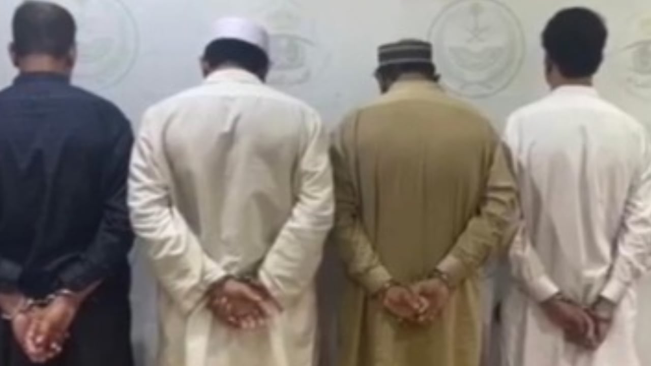 القبض على 4 مقيمين لسرقتهم مصوغات ذهبية بعسير
