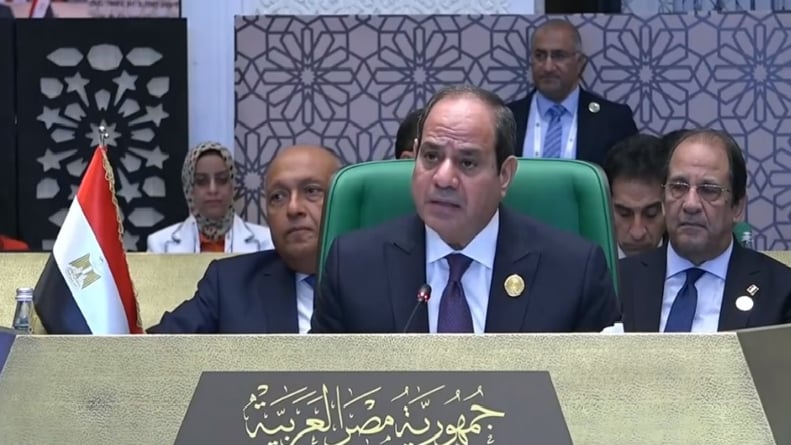 السيسي: الأمن القومي العربي لا يتجزأ.. ودول أجنبية تتدخل في شؤون المنطقة بدعم الميليشيات

