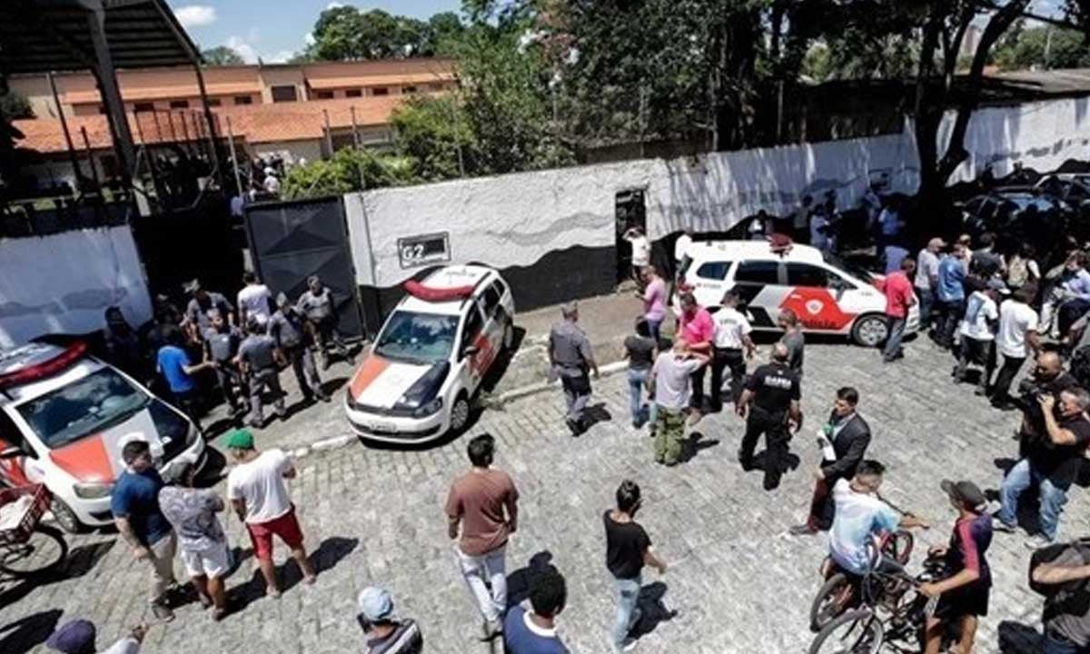 مقتل 3 وإصابة 11 آخرين في إطلاق نار داخل مدرستين بالبرازيل
