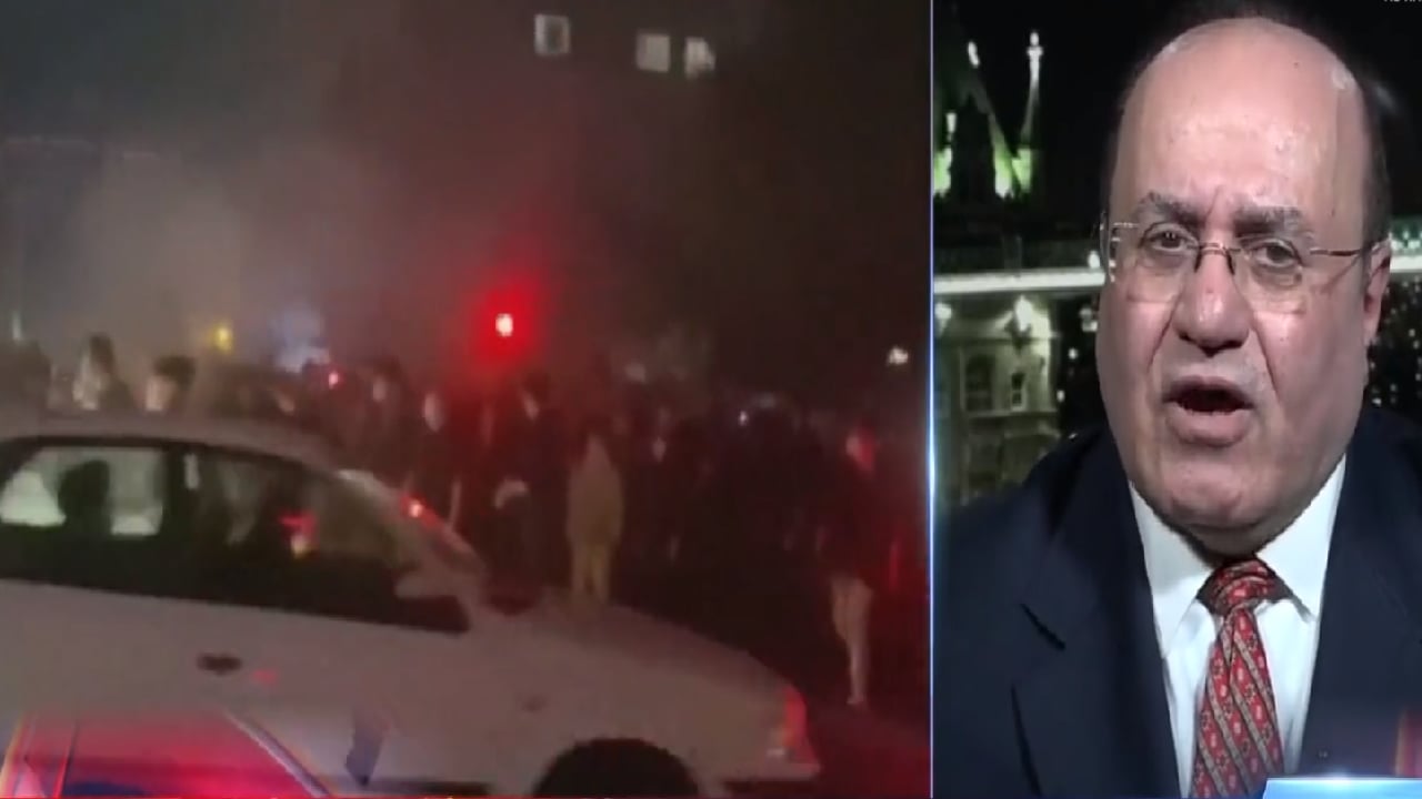 محلل سياسي: الأمن الإيراني تقهقر أمام التظاهرات.. والكثير من عناصره هربوا للخارج
