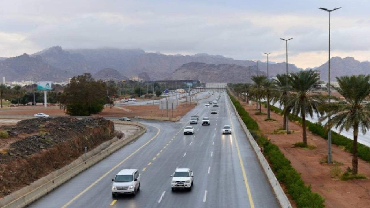 الحصيني: حالة جوية ممطرة على أجزاء من مناطق المملكة والخليج 

