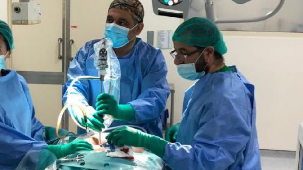 عملية ناجحة لمريض يعاني من نزيف في الشبكية بالطائف