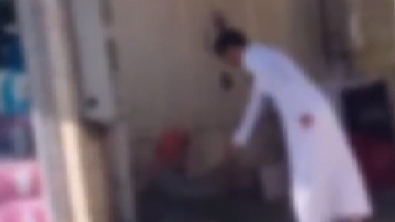 بالفيديو.. القبض على 3 متسولين في منطقة عسير
