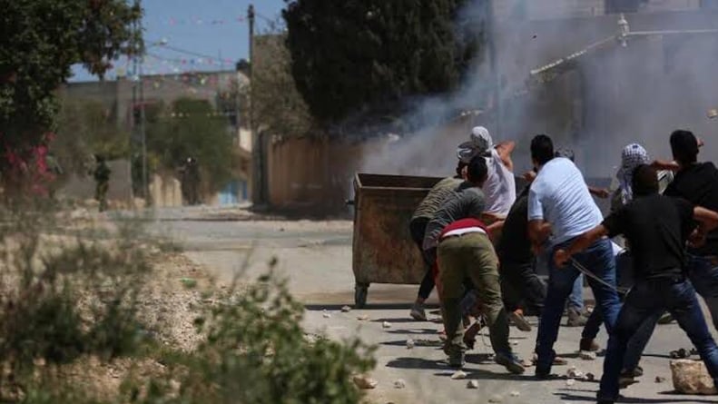 استشهاد 6 فلسطينيين خلال اشتباكات عنيفة مع الاحتلال الإسرائيلي في نابلس