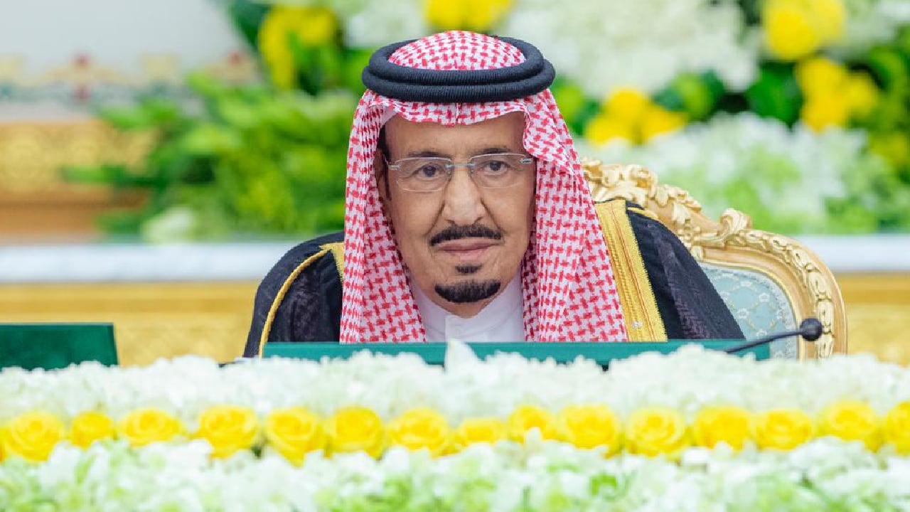 خادم الحرمين الشريفين يتلقى رسالة خطية من ولي عهد الكويت