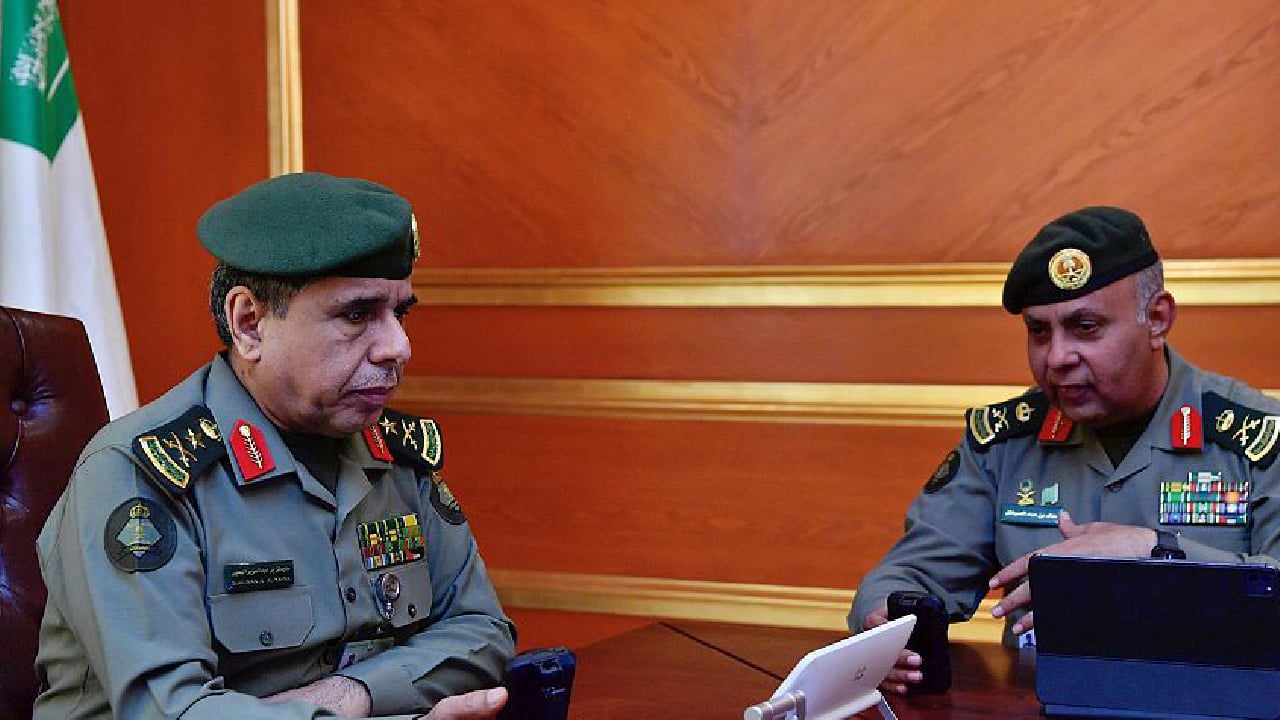 الجوازات تدشن كاميرا التوثيق بمنفذ سلوى
