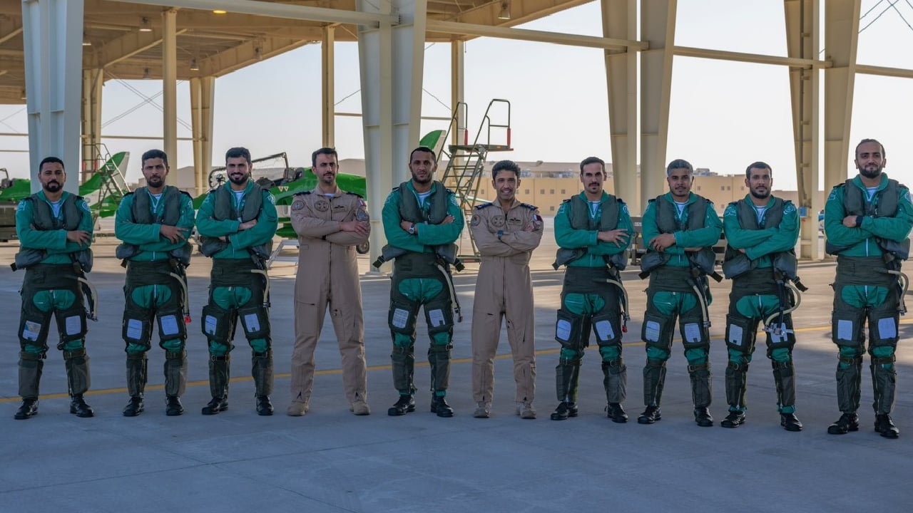 فريق الصقور السعودية يصل قطر للمشاركة في عرض جوي «ضخم»

