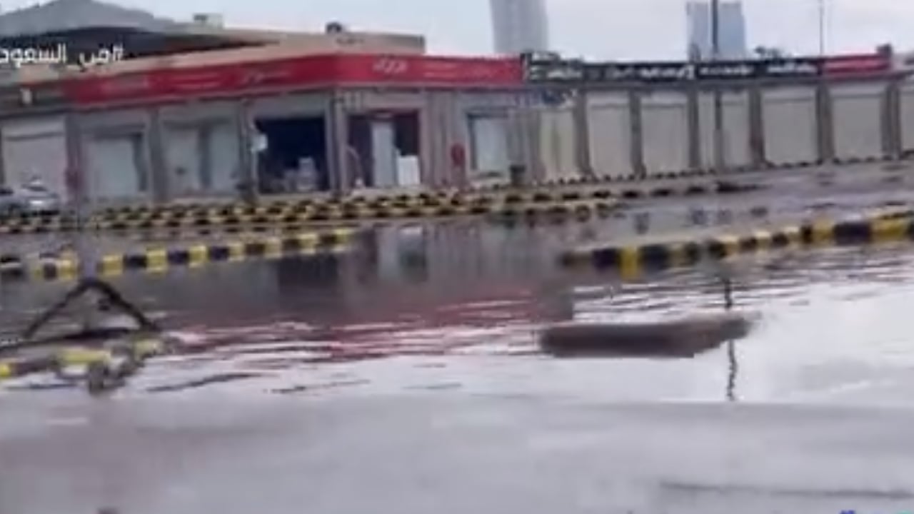 بالفيديو.. متحدث «الدفاع المدني» يوجه إرشادات وتوصيات عند هطول الأمطار 
