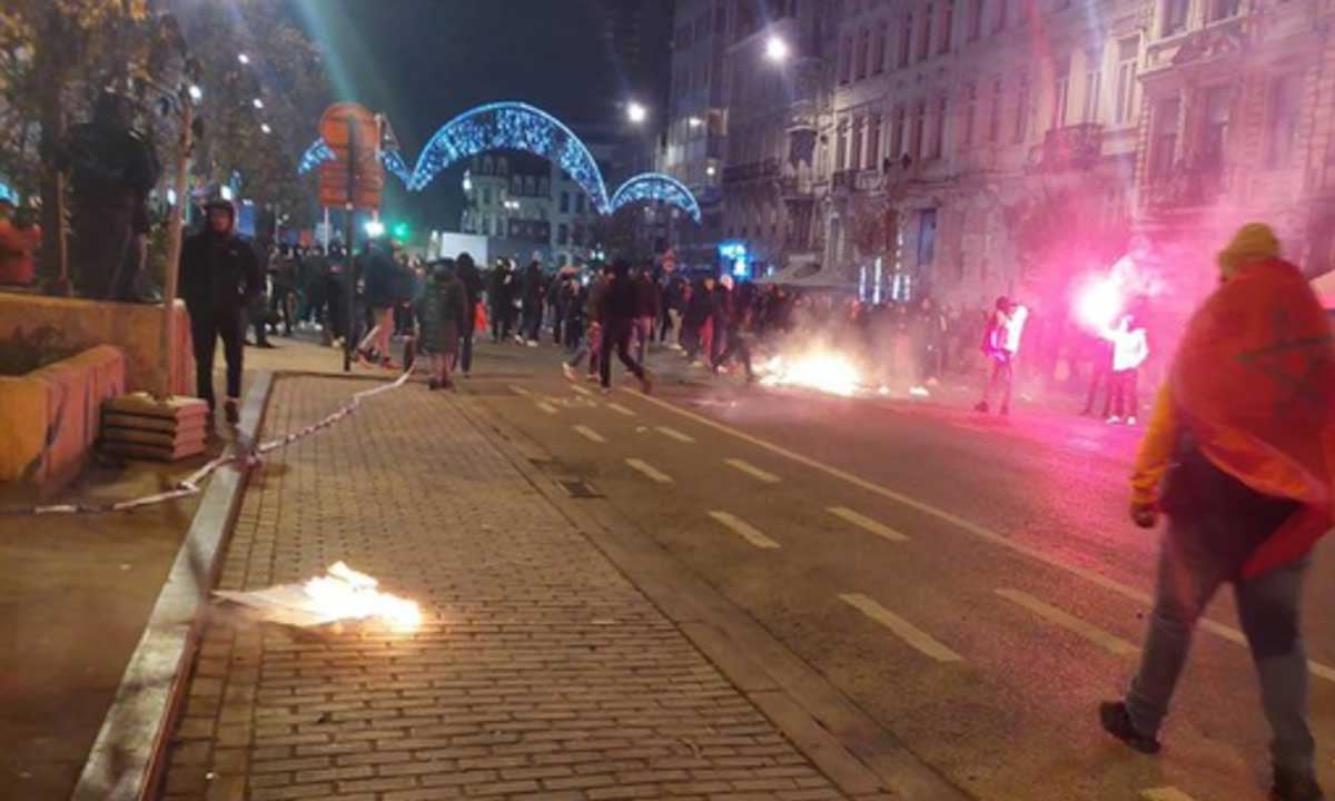 اعتقال نحو 100 شخص في بروكسل عقب خسارة المغرب أمام فرنسا 