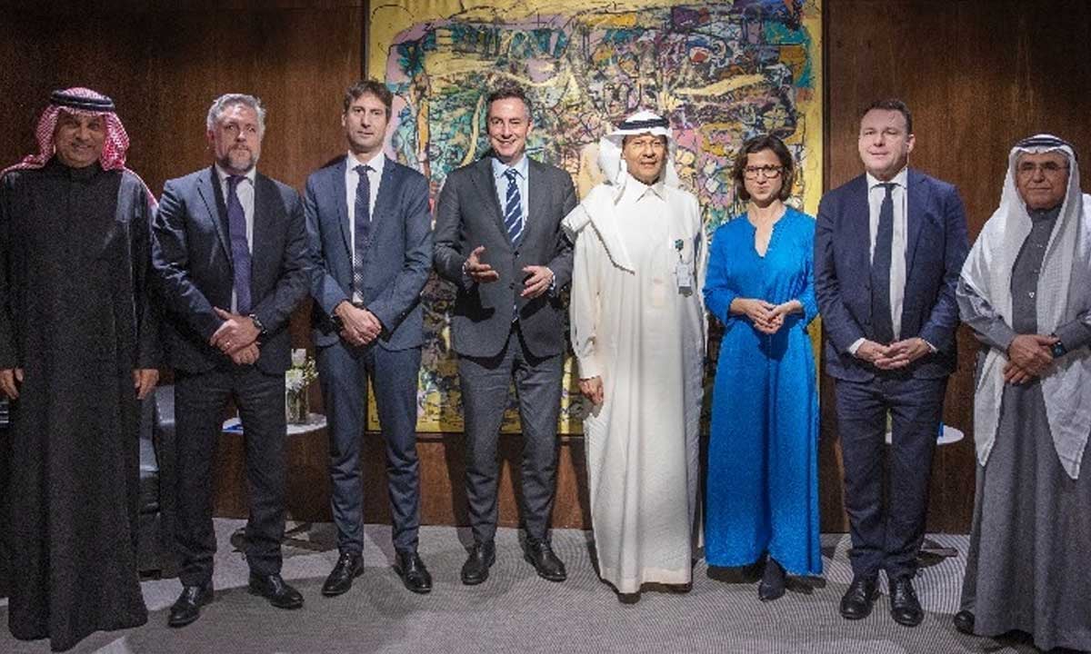 وزير الطاقة يبحث مع وفد البرلمان الأوروبي جهود المملكة في تقنيات الطاقة النظيفة 