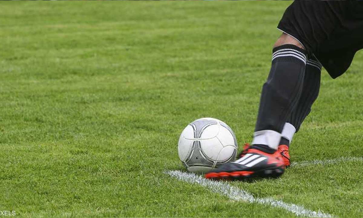 دراسة: لاعبو كرة القدم أكثر عرضة للإصابة بمشاكل صحية دماغية