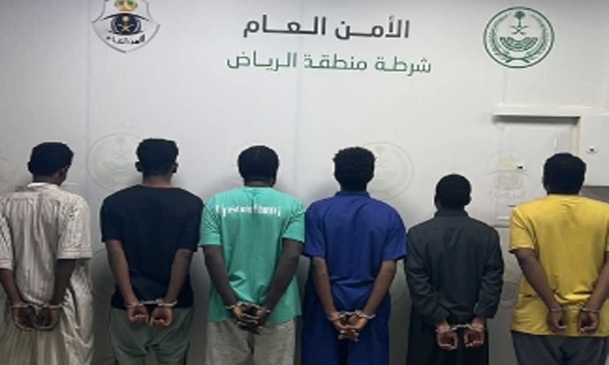 القبض على تشكيل عصابي مكون من 6 أشخاص لسرقتهم المركبات في الرياض 