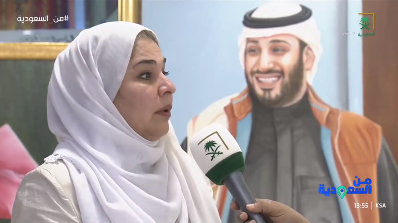من دراسة الطب إلى فنانة تشكيلية تمثل المملكة في المحافل الدولية.. قصة نجاح سطرتها مها ياسين