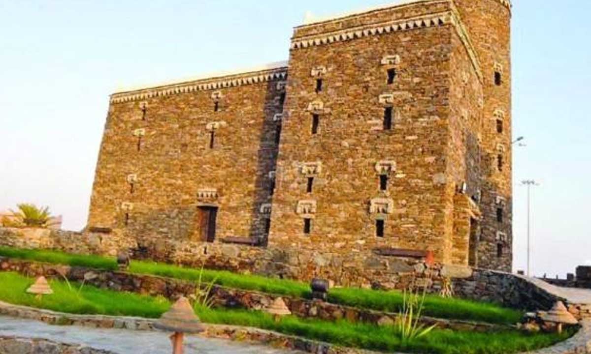 ضم خبراء وأكاديميين.. وفد ألماني يزور قرية جازان التراثية