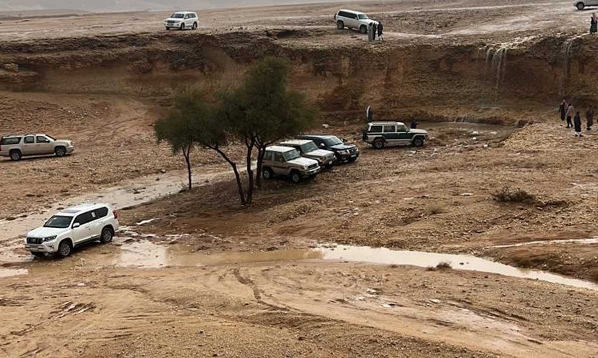 بالفيديو.. شلالات الرمحية تسحر سكان الرياض