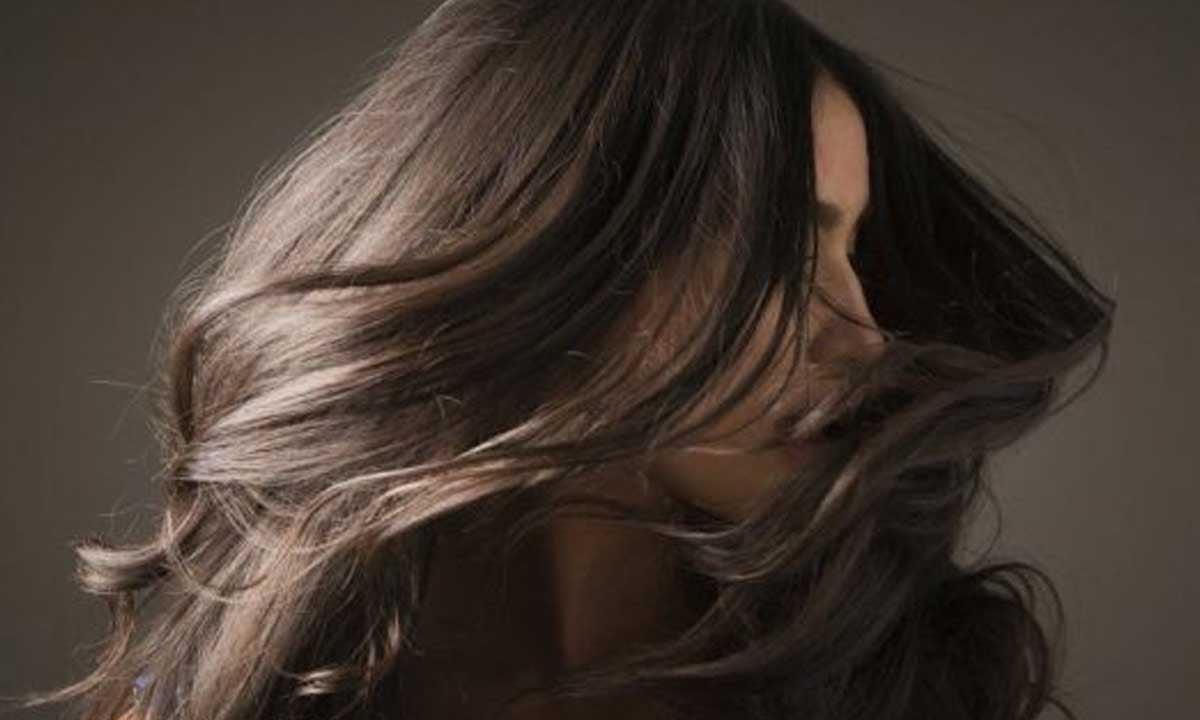 5 أطعمة تمنح الشعر القوة واللمعان 