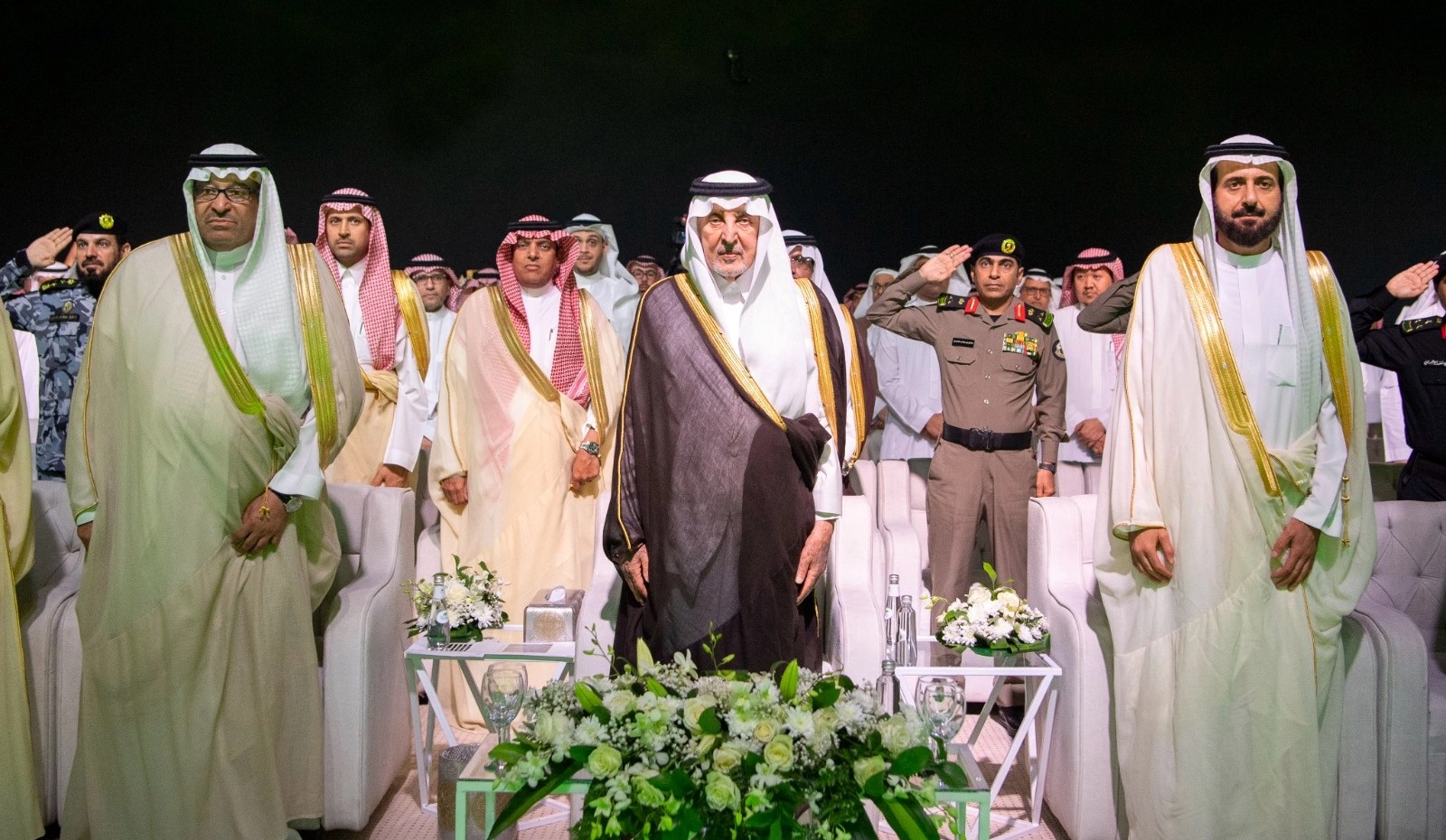 بالصور.. أمير مكة المكرمة يفتتح حي حراء الثقافي