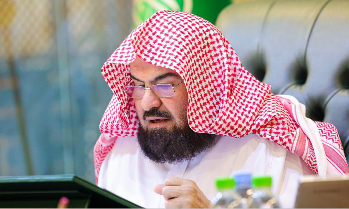 بعد حرق القرآن في السويد.. السديس يوجه ببث ترجمة معاني المصحف لتصل للمسلمين في أنحاء العالم