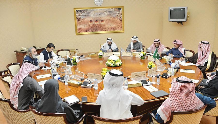 لجنة الصداقة البرلمانية السعودية- الباكستانية بـ«الشورى» تجتمع مع سفير إسلام أباد لدى المملكة