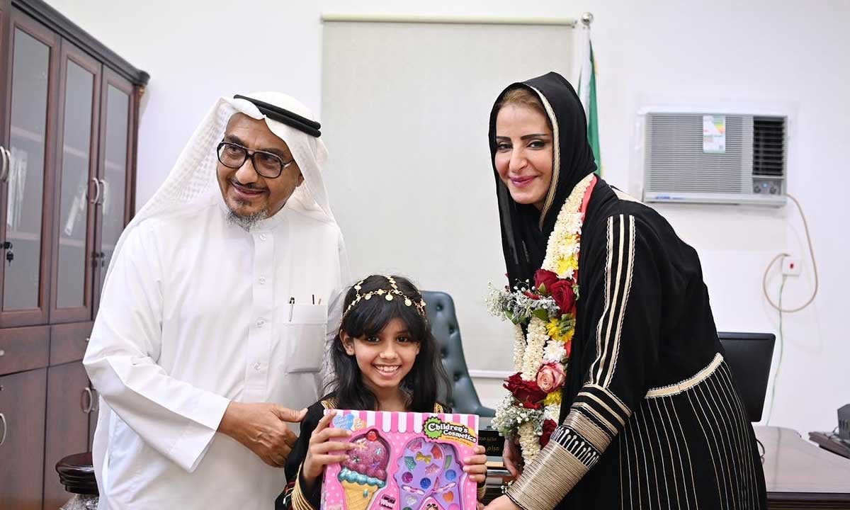 بالصور .. الأميرة هند بنت عبدالرحمن تزور "تراحم جازان" وتشيد بجهود اللجنة 