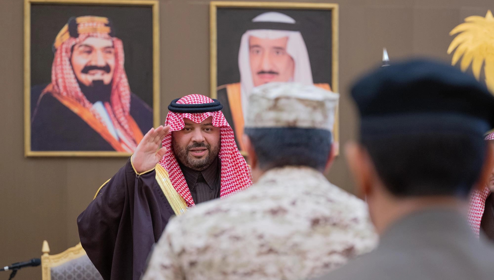 بالصور.. أمير الحدود الشمالية: كل مواطن في المنطقة محل الاهتمام والعناية