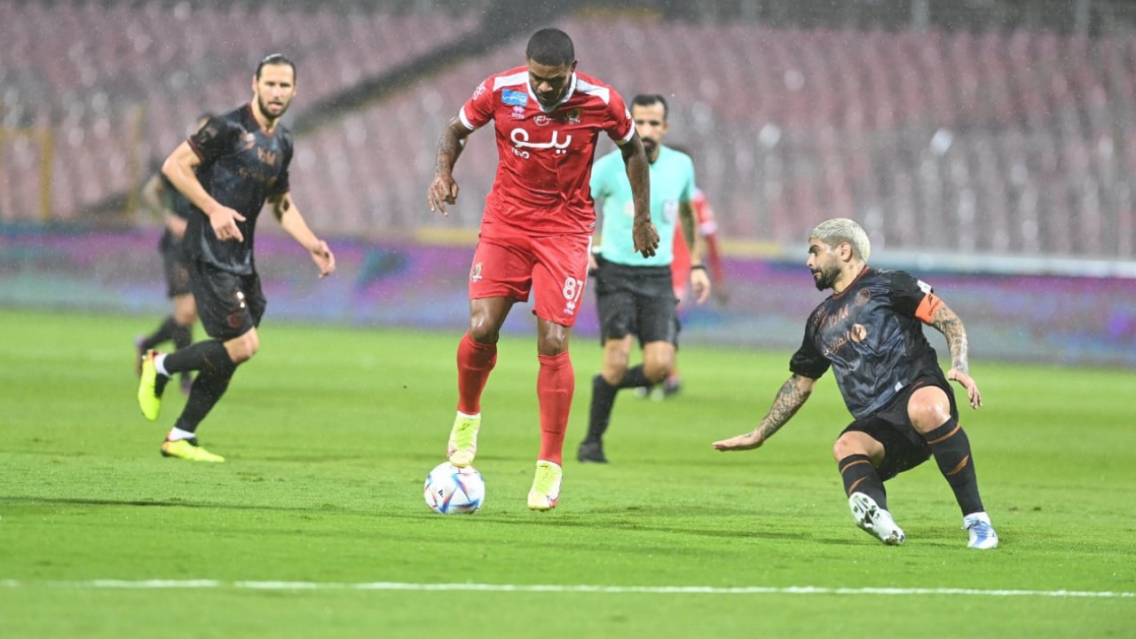 الشباب يفرط في صدارة دوري روشن بعد الهزيمة أمام الوحدة