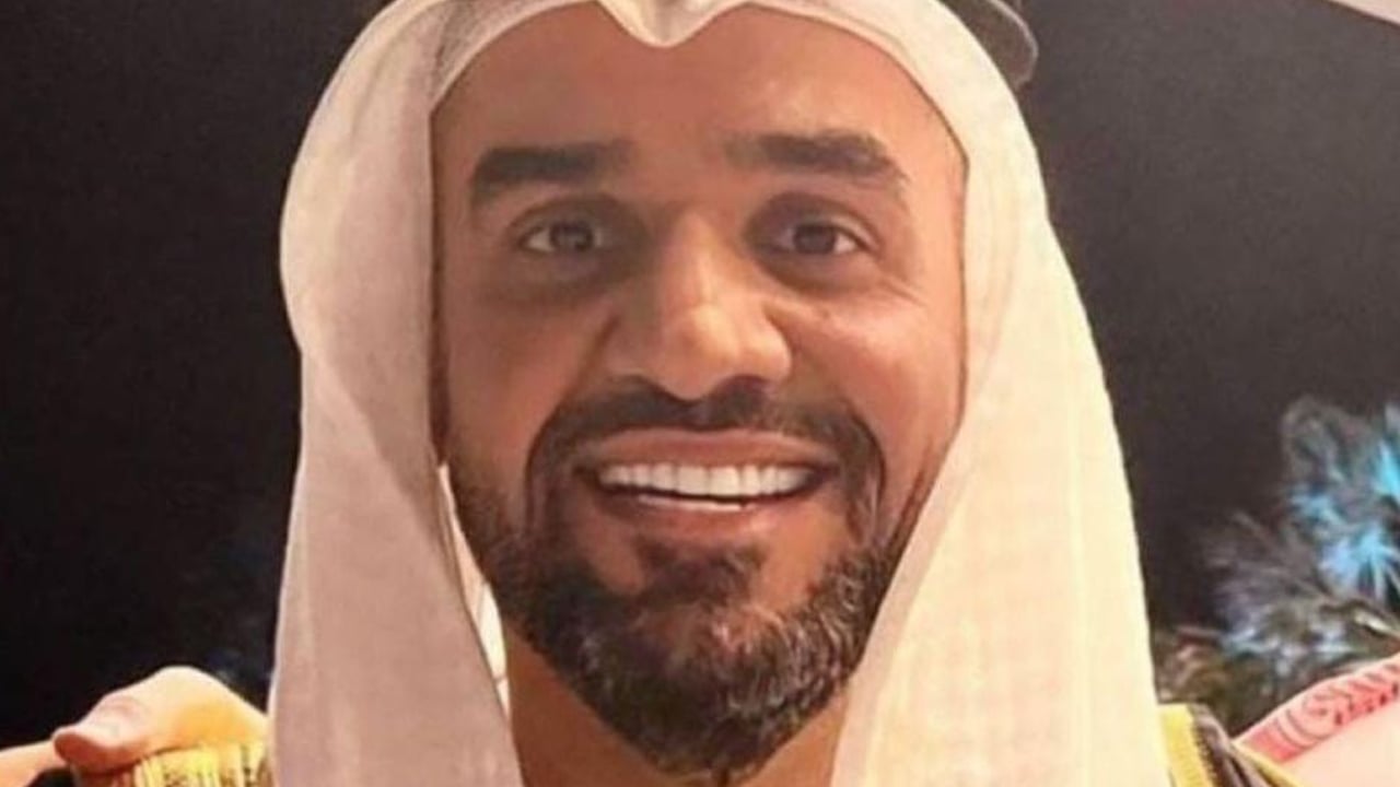 شارك فرحته مع جمهوره.. حسين الجسمي يدخل القفص الذهبي 