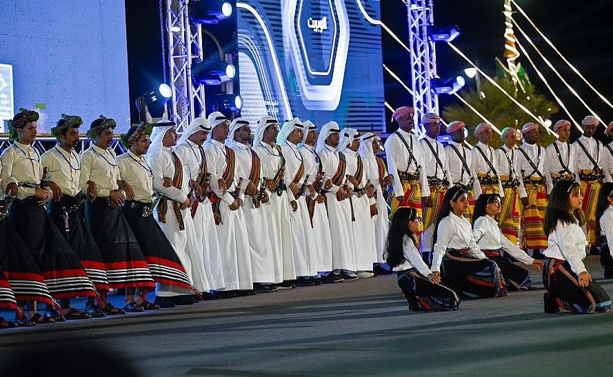 بالصور.. الفنون الشعبية والتراثية تحتفي بمهرجان عسل جازان الثامن