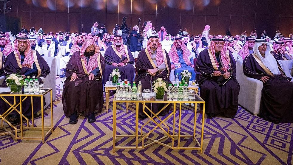 بالصور.. أميرِ الرياض يكرِّم الفائزين بجائزة الملك عبدالعزيز للجودة في دورتها السادسة