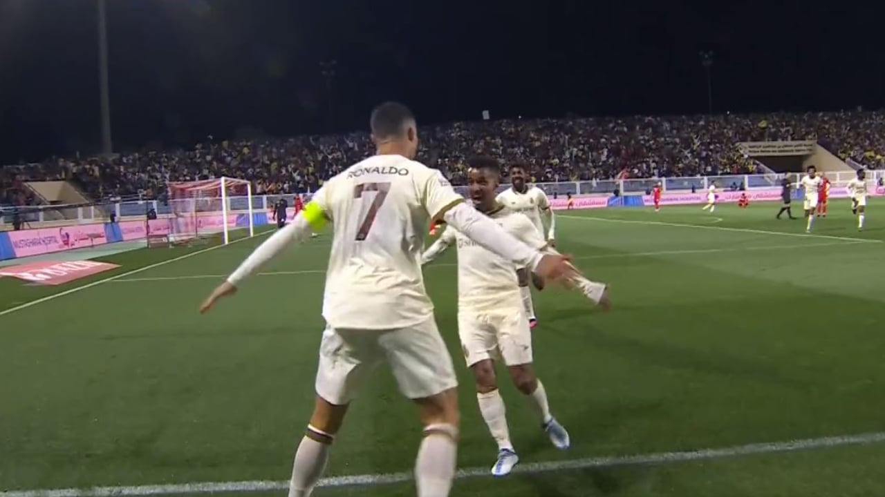 بالفيديو.. رونالدو يسجل هدفين للنصر في شباك ضمك بدوري روشن