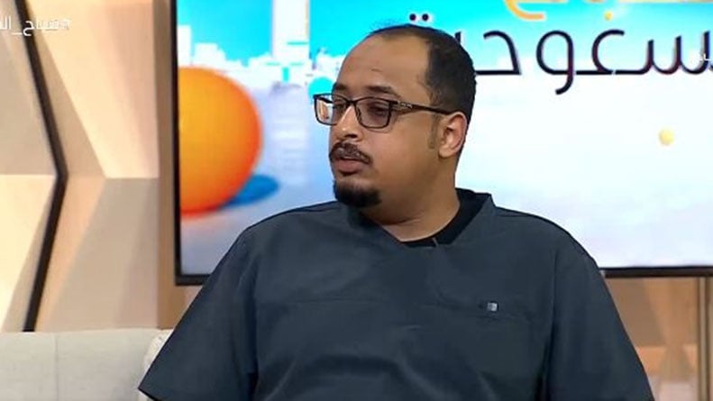 أخصائي علاج طبيعي ينصح الرياضيين بالتغذية السليمة والتمرين بذكاء لتفادي الإصابات