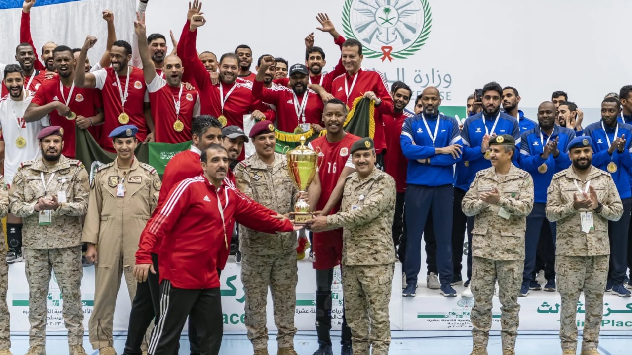 منتخب قوات الدفاع الجوي يفوز ببطولة كرة الطائرة بدورة الألعاب الرياضية الـ18 