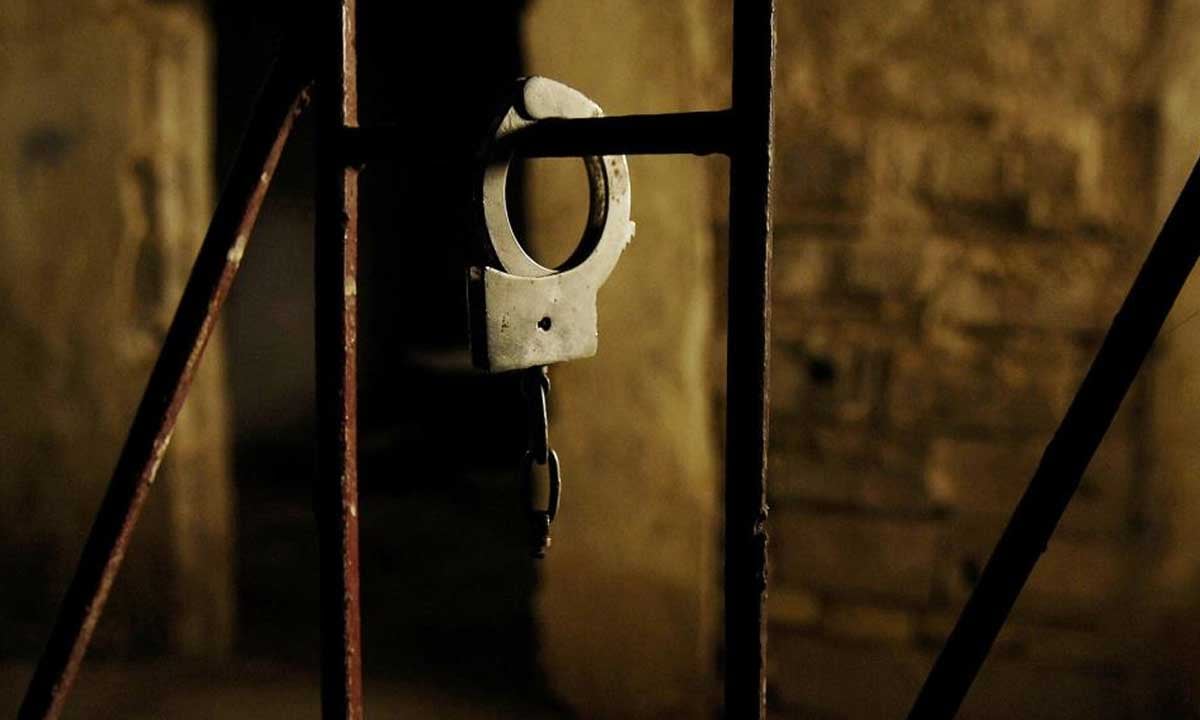 بـ«القراءة التمهيدية».. «الكنيست» تصادق على مشروع قانون لحرمان الأسرى الفلسطينيين من العلاج
